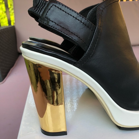 One of a kind sling back heels - Picture 3 of 12